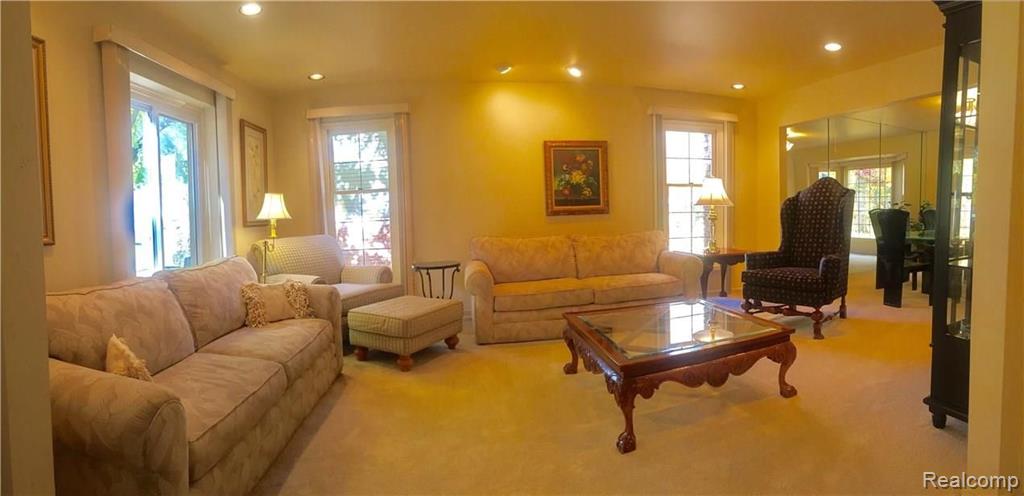 30618 High Valley Road Farmington Hills, MI 48331 - Photo 10 of 46
