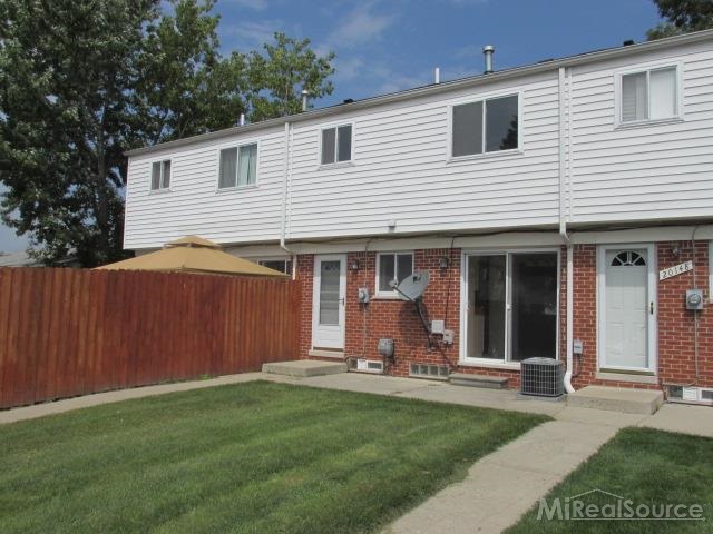 20144 15 Mile Road, Unit 197 Clinton Township, MI 48035 - Photo 25 of 26 31223921-24.JPG