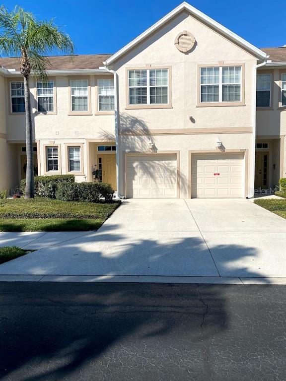 Welcome home you are going to love living here close to Siesta Key and Downtown Sarasota.