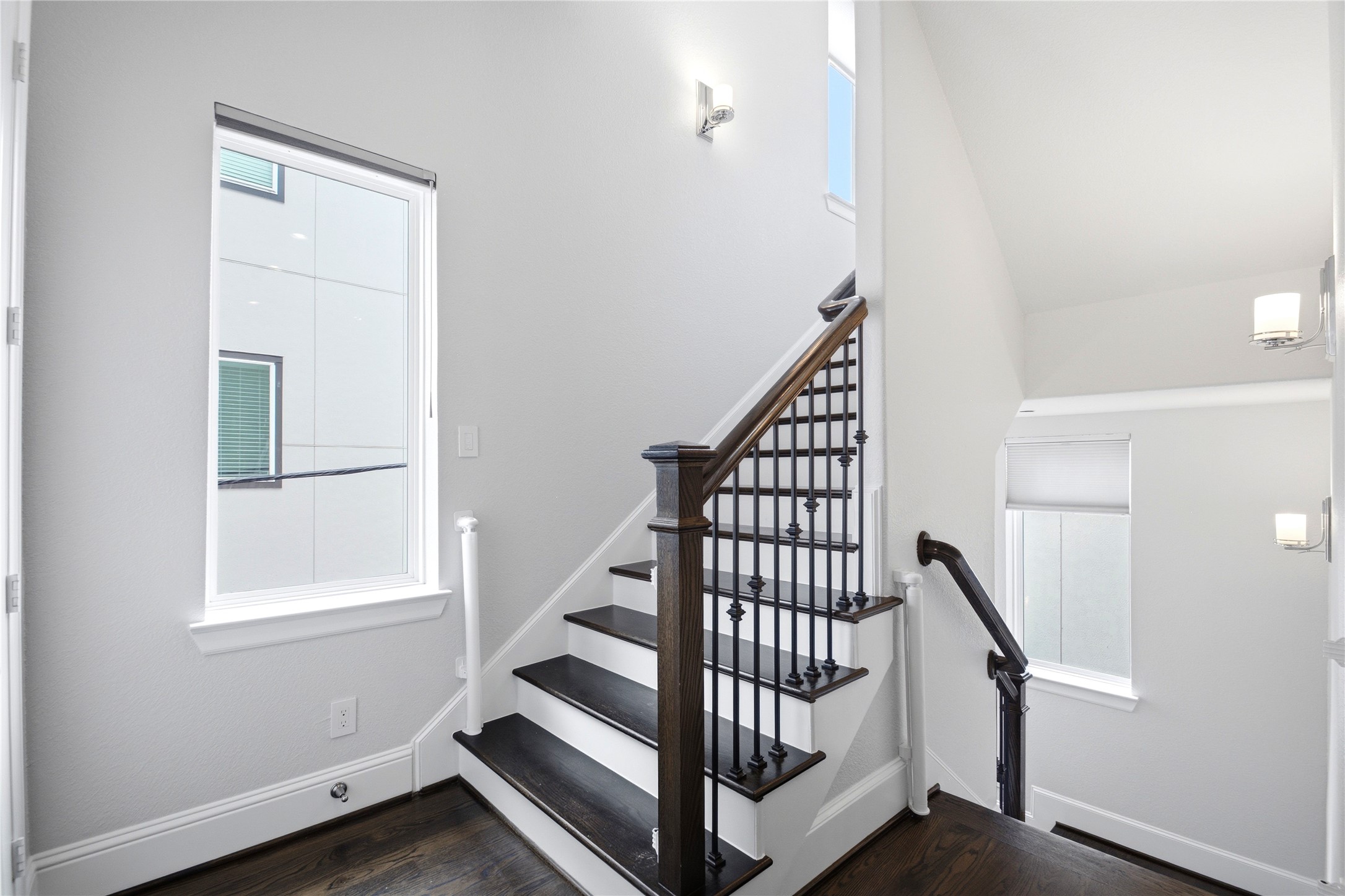 2119 Taft Street Houston, TX 77006 - Photo 20 of 50