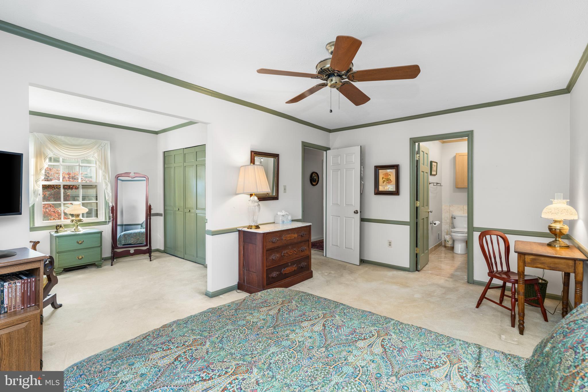 2110 Sandy Court Crofton, MD 21114 - Photo 18 of 50 a view of a livingroom with a workspace