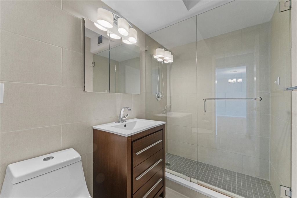 566 Commonwealth Avenue, Unit 703 Boston, MA 02215 - Photo 6 of 17