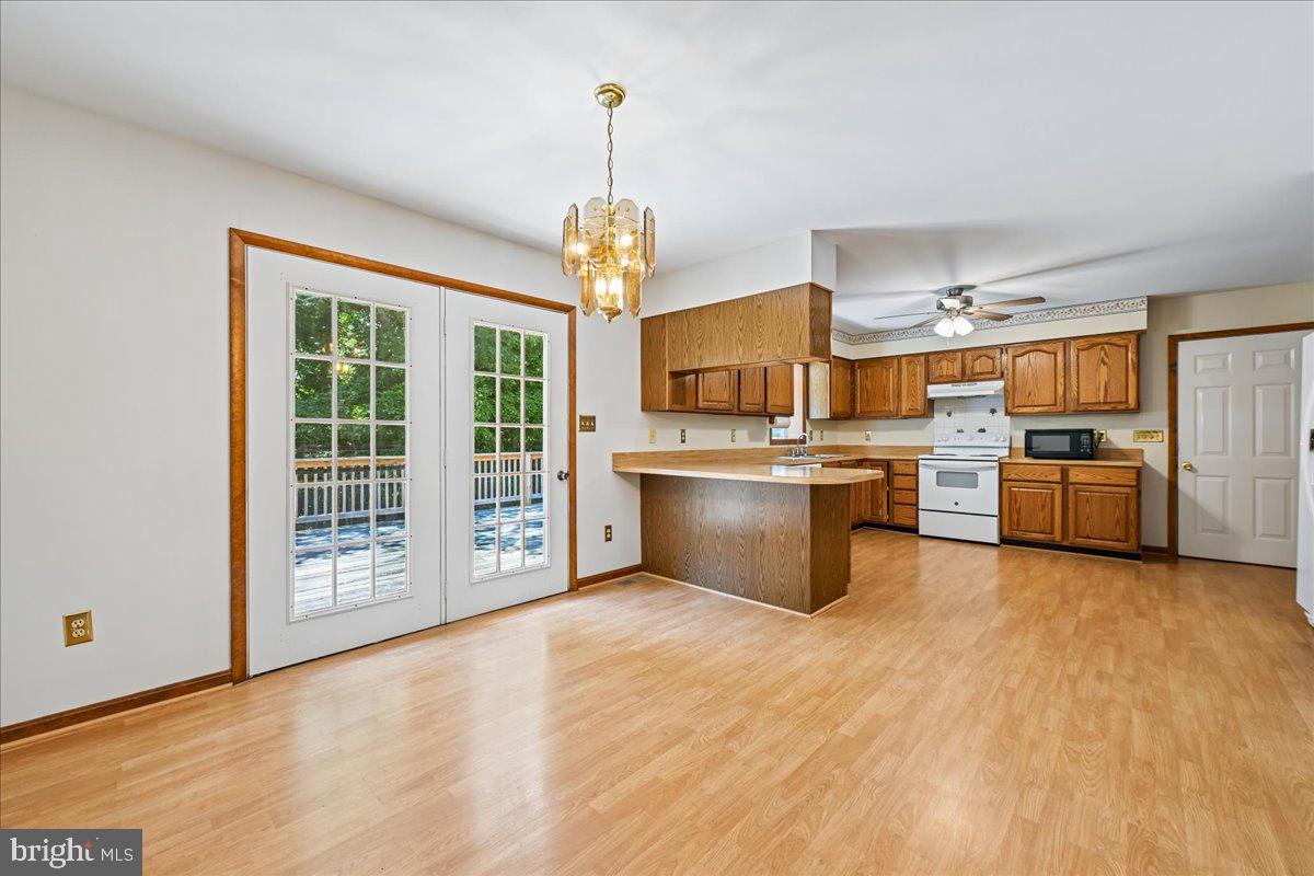 13245 Croom Road Upper Marlboro, MD 20772 - Photo 18 of 75 Large country Kitchen with French doors