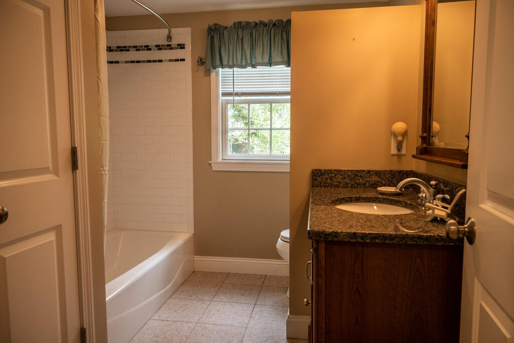 112 Sisson Road Harwich, MA 02645 - Photo 11 of 25 DSC_9558