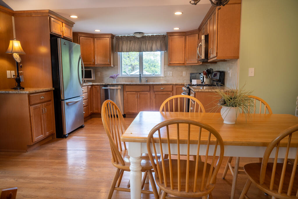 112 Sisson Road Harwich, MA 02645 - Photo 8 of 25 DSC_9573