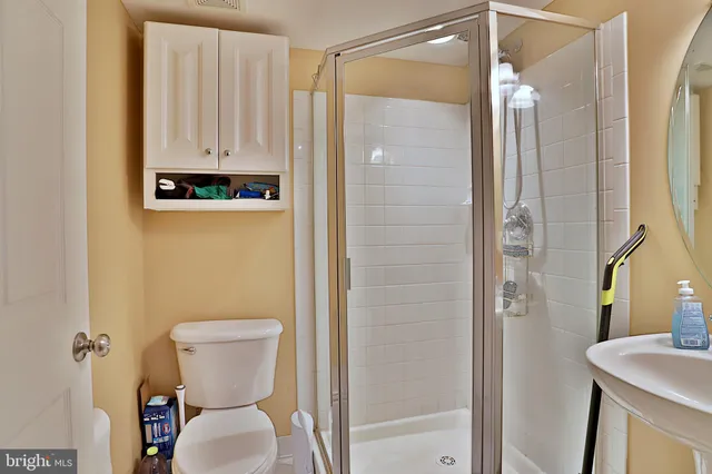 $3,650 | 4219 Upper Park Drive, Fairfax, VA 22030