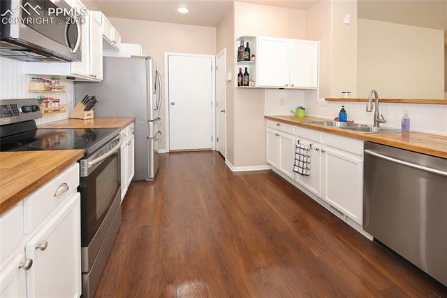 11939 Rodez Grove Peyton, CO 80831 - Photo 3 of 28 Gallery Image 3