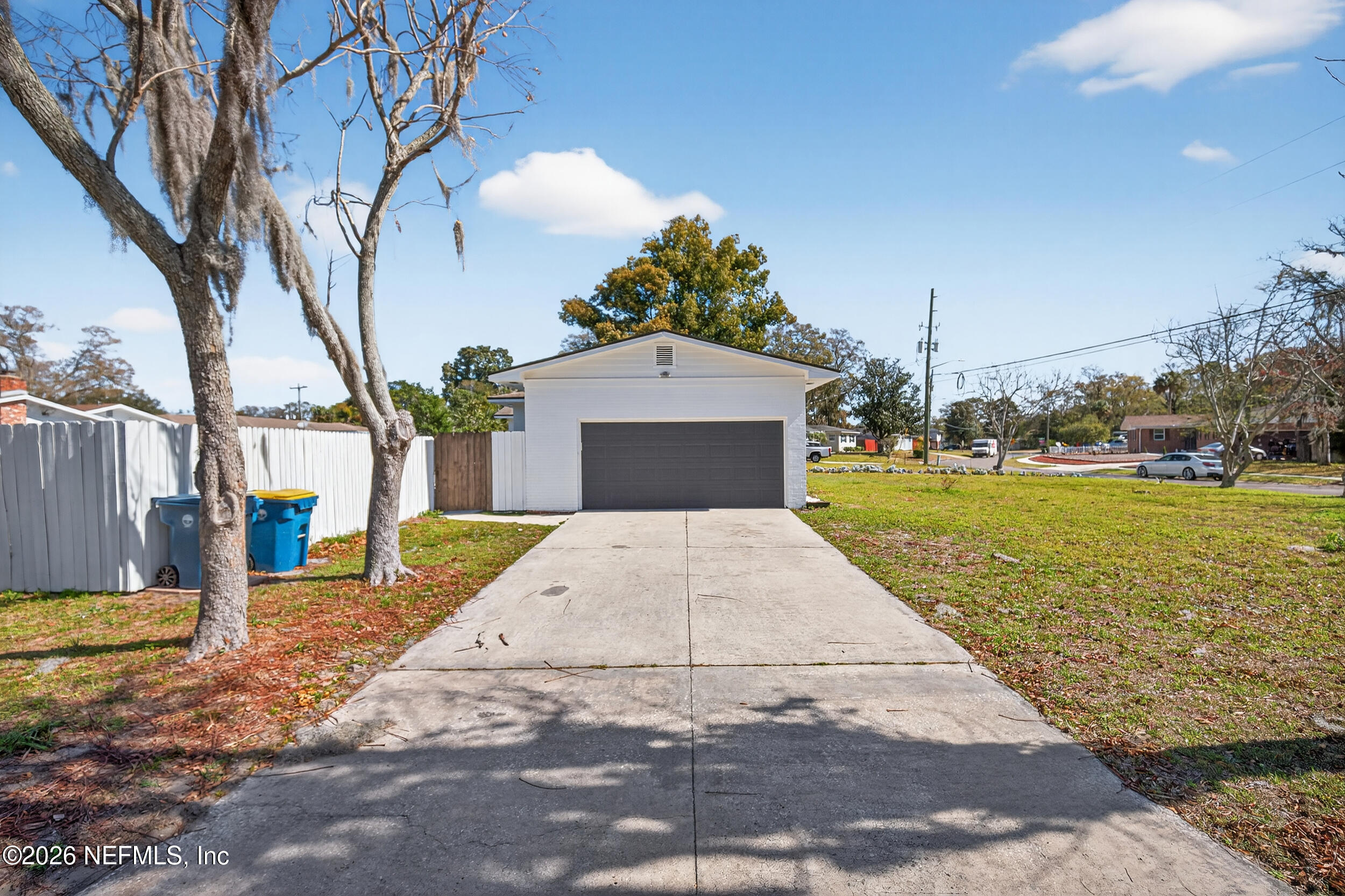 7915 Alderman Road Jacksonville, FL 32211 - Photo 31 of 75 ALDERMAN 47_driveway 1