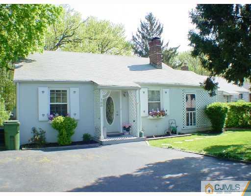 188 Parsonage Road Edison, NJ 08837 - Photo 1 of 10 Gallery Image 1