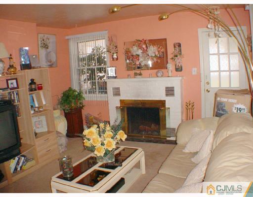 188 Parsonage Road Edison, NJ 08837 - Photo 2 of 10 Gallery Image 2