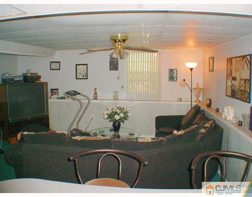 188 Parsonage Road Edison, NJ 08837 - Photo 4 of 10 Gallery Image 4