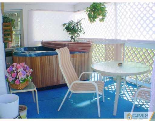 188 Parsonage Road Edison, NJ 08837 - Photo 10 of 10 Gallery Image 10