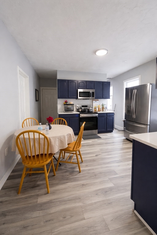 8 Pelham Street Worcester, MA 01609 - Photo 15 of 38