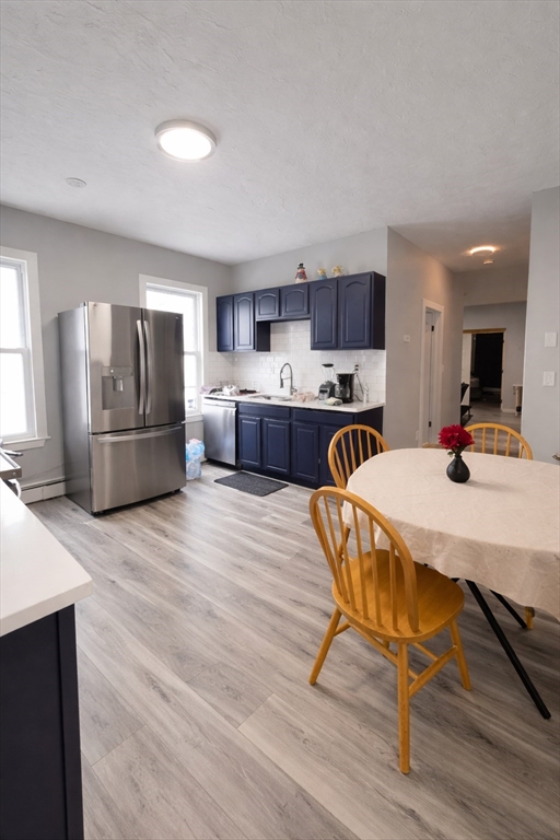 8 Pelham Street Worcester, MA 01609 - Photo 16 of 38