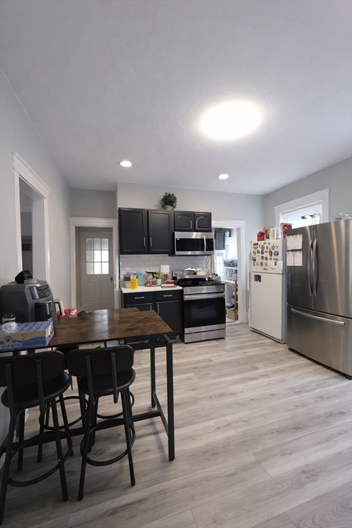 8 Pelham Street Worcester, MA 01609 - Photo 23 of 38