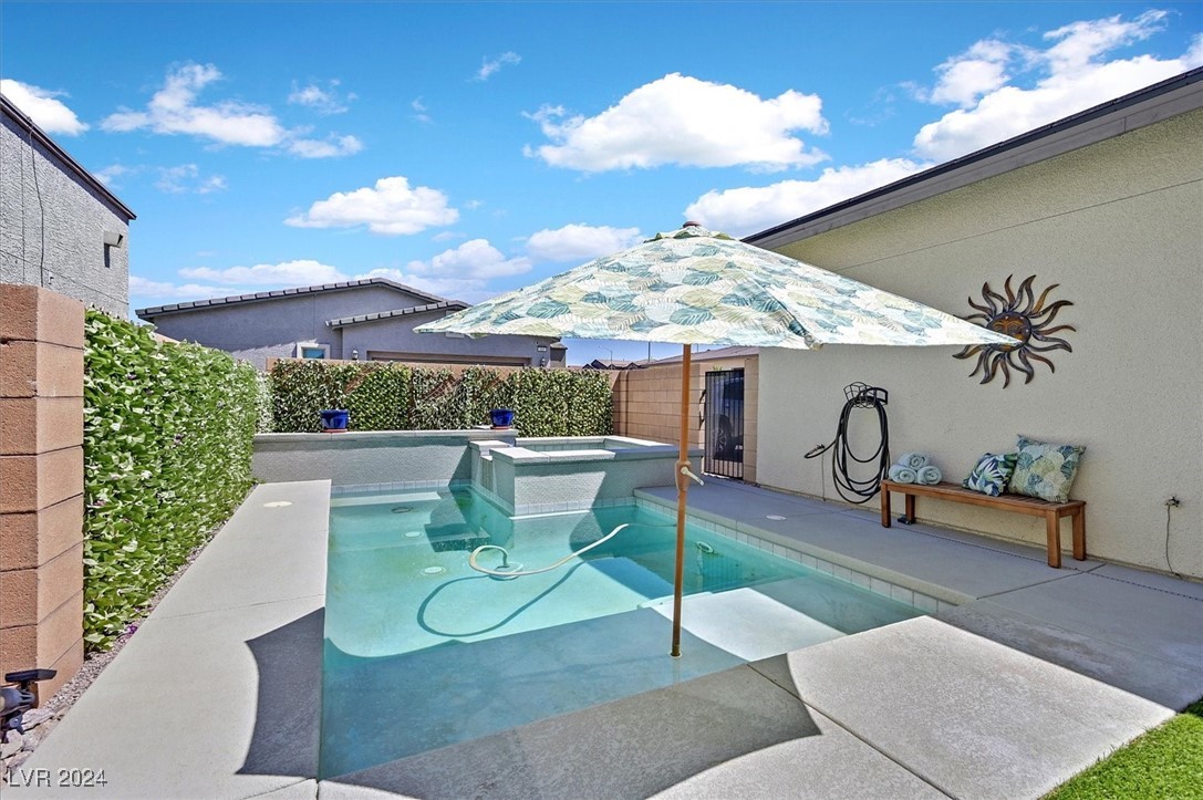 916 East Sunset Road Henderson, NV 89011 - Photo 30 of 49 Private Pool