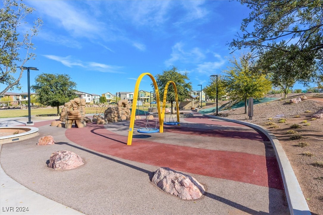 916 East Sunset Road Henderson, NV 89011 - Photo 38 of 49 Play Area