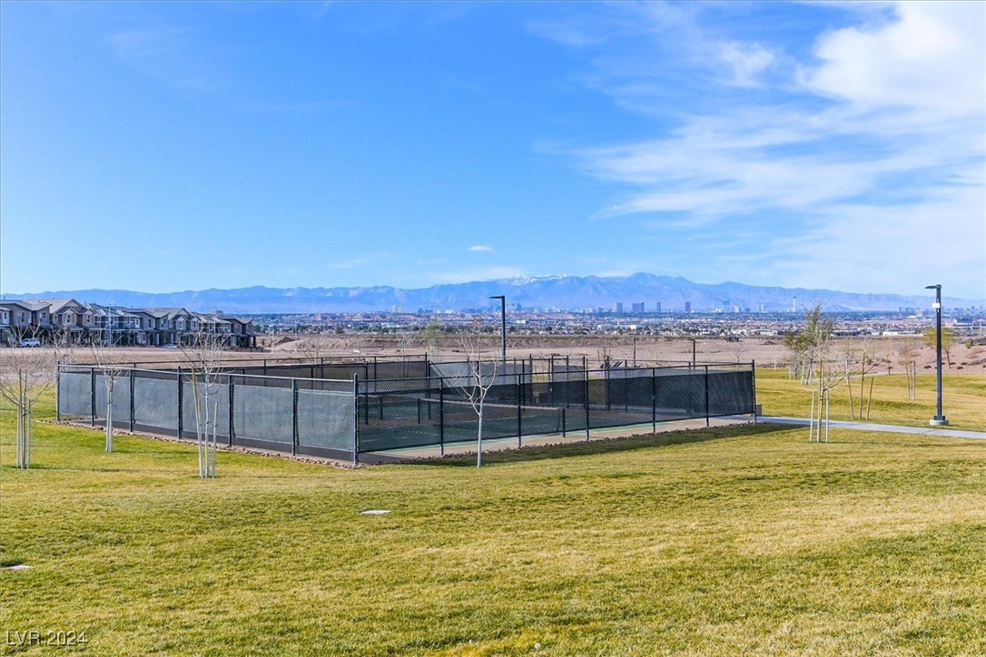 916 East Sunset Road Henderson, NV 89011 - Photo 47 of 49 Tennis Courts