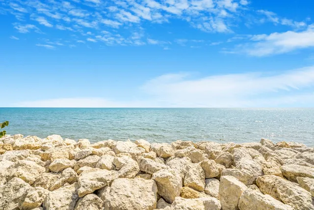 $145,000 | 6171 North Sheridan Road, Unit 1804, Chicago, IL 60660