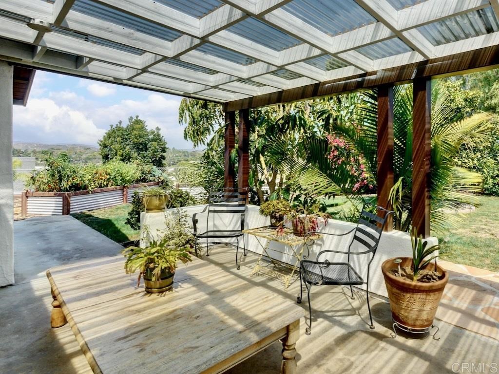 197 Del Sureno Fallbrook, CA 92028 - Photo 19 of 25 Gallery Image 19