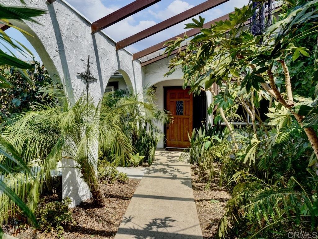 197 Del Sureno Fallbrook, CA 92028 - Photo 3 of 25 Gallery Image 3