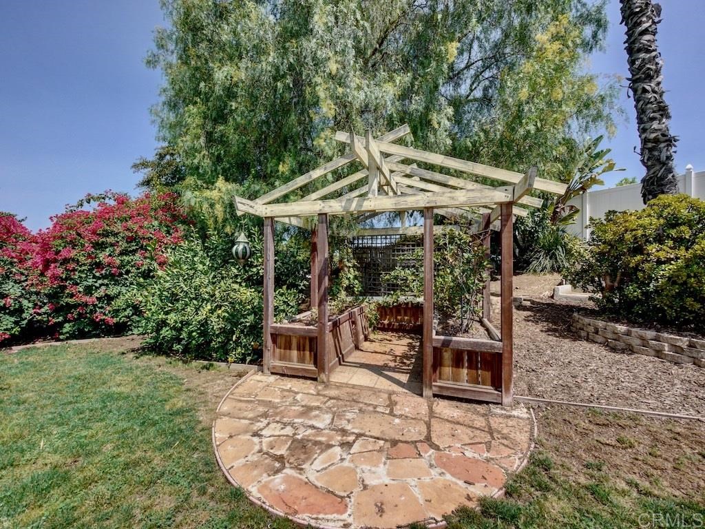 197 Del Sureno Fallbrook, CA 92028 - Photo 21 of 25 Gallery Image 21