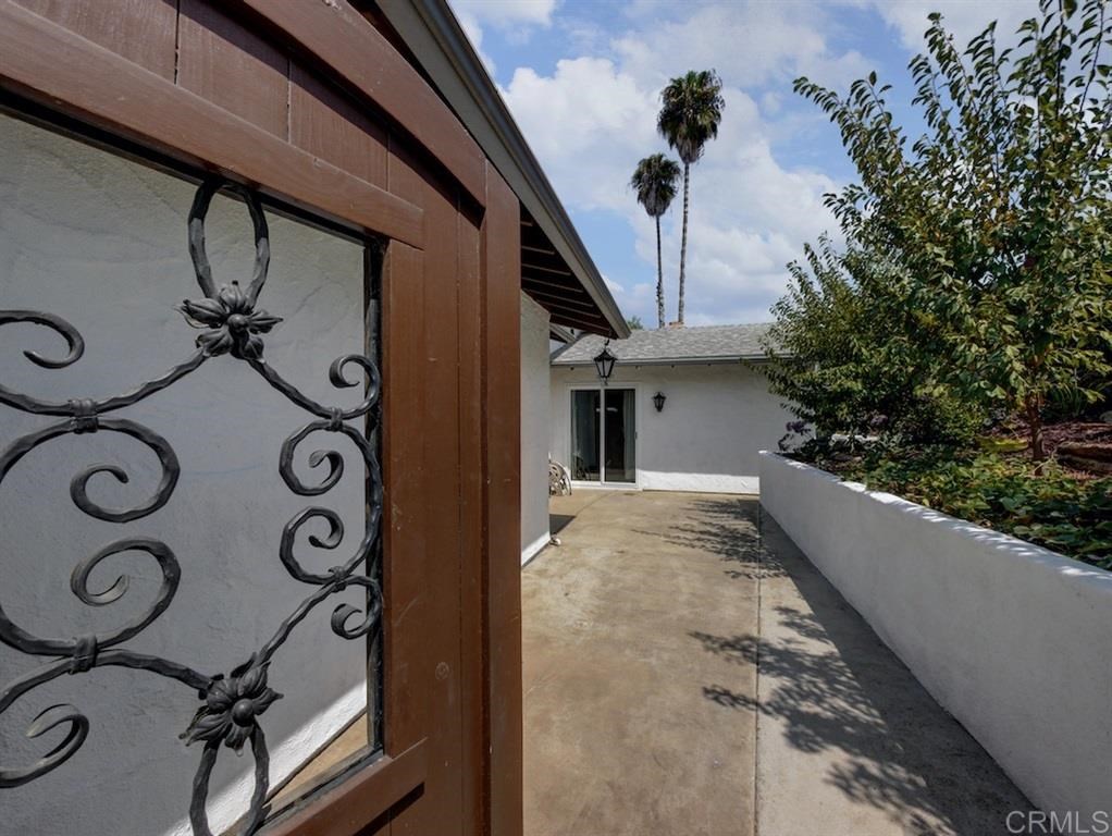 197 Del Sureno Fallbrook, CA 92028 - Photo 24 of 25 Gallery Image 24