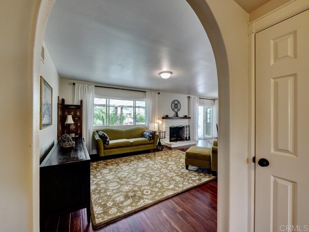 197 Del Sureno Fallbrook, CA 92028 - Photo 5 of 25 Gallery Image 5
