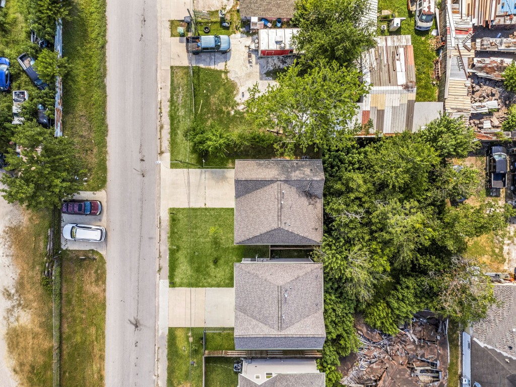 8357 Tate Street Houston, TX 77028 - Photo 37 of 40 an aerial view of residential houses with outdoor space and street view