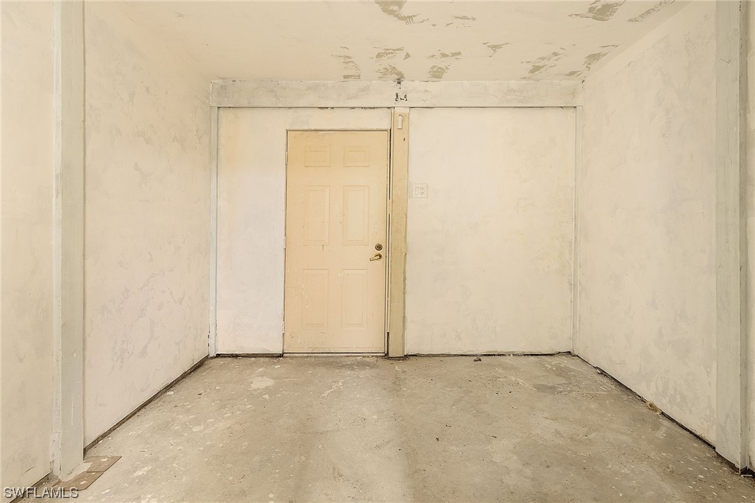 8185 Egret Road Fort Myers, FL 33967 - Photo 11 of 35 an empty room