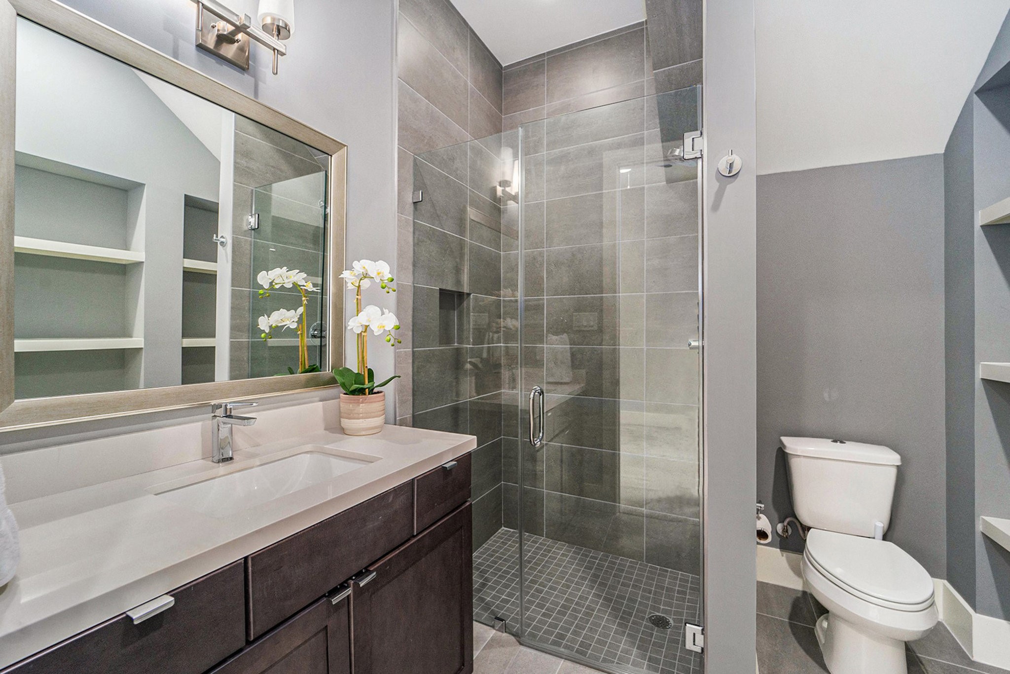 1507 Truxillo Street, Unit A Houston, TX 77004 - Photo 5 of 30 a bathroom with a sink toilet and shower