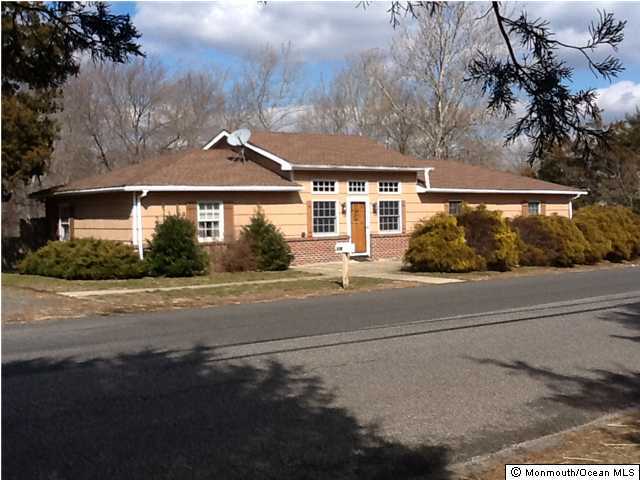 574 Reed Road Jackson, NJ 08527 - Photo 1 of 3 Primary Photo