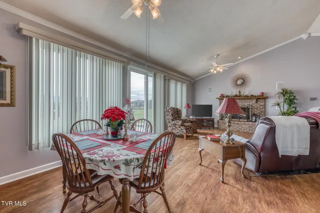 $649,900 | 229 Country Mdw Circle, Bristol, TN 37620