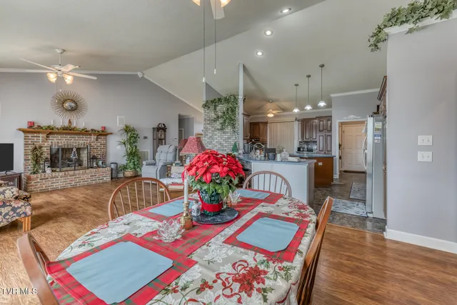 $649,900 | 229 Country Mdw Circle, Bristol, TN 37620