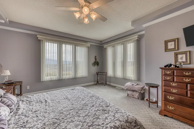 $649,900 | 229 Country Mdw Circle, Bristol, TN 37620