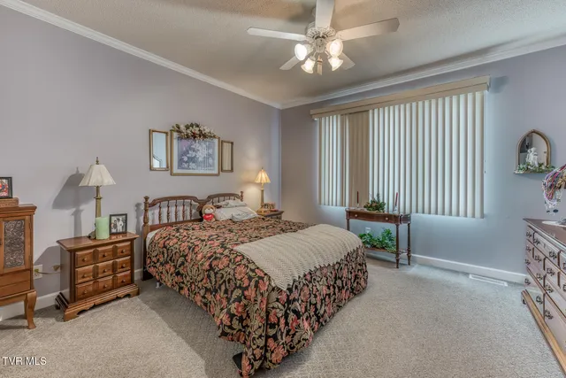 $649,900 | 229 Country Mdw Circle, Bristol, TN 37620