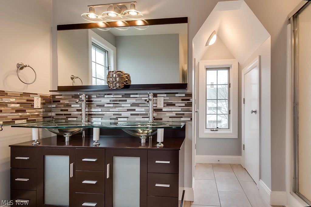 3358 Sutton Road Cleveland, OH 44120 - Photo 26 of 35