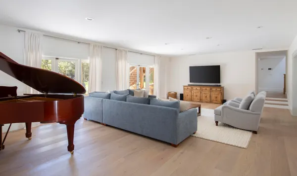 $6,295,000 | 2815 East Valley Road, Montecito, CA 93108