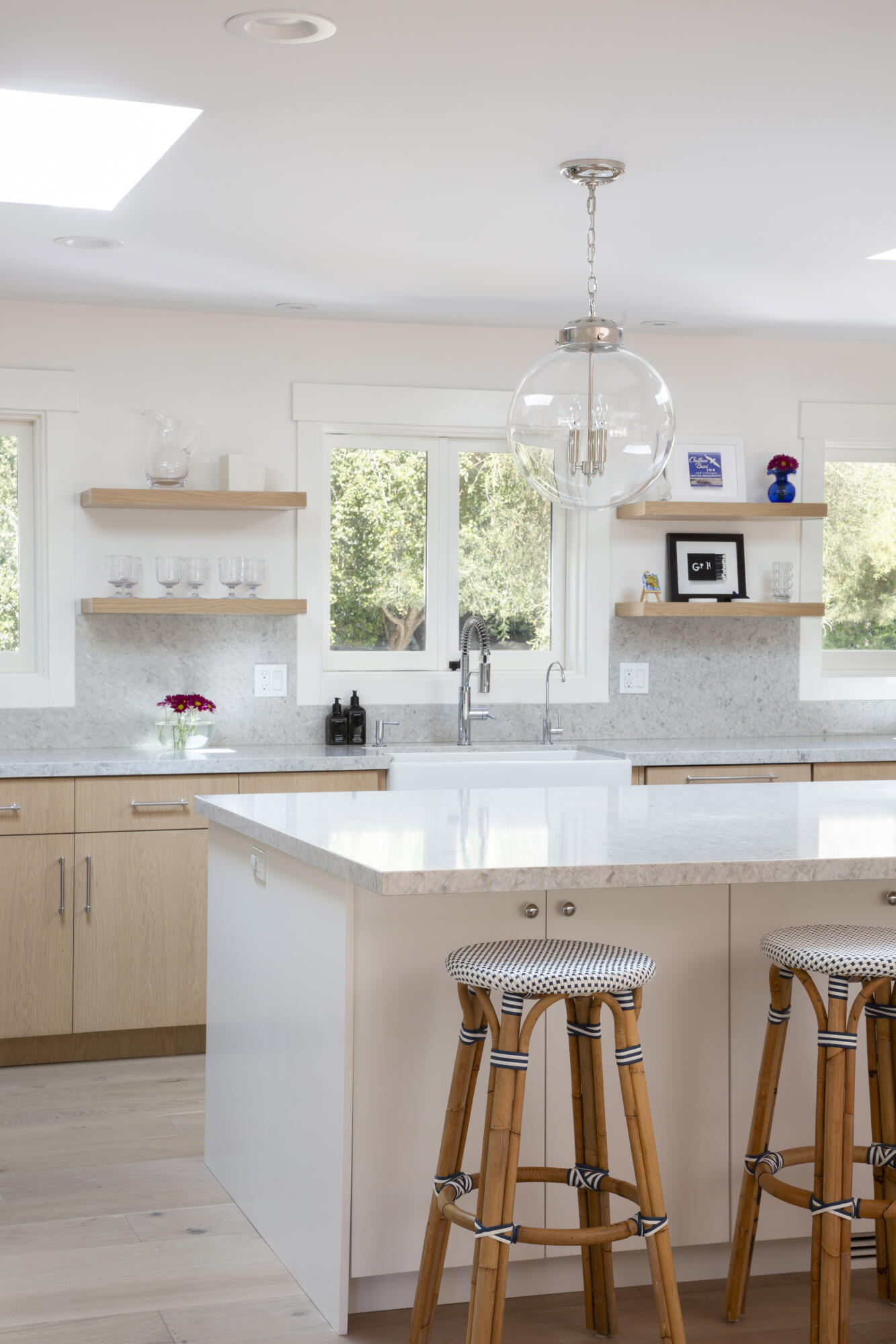 2815 East Valley Road Montecito, CA 93108 - Photo 3 of 30 Kitchen