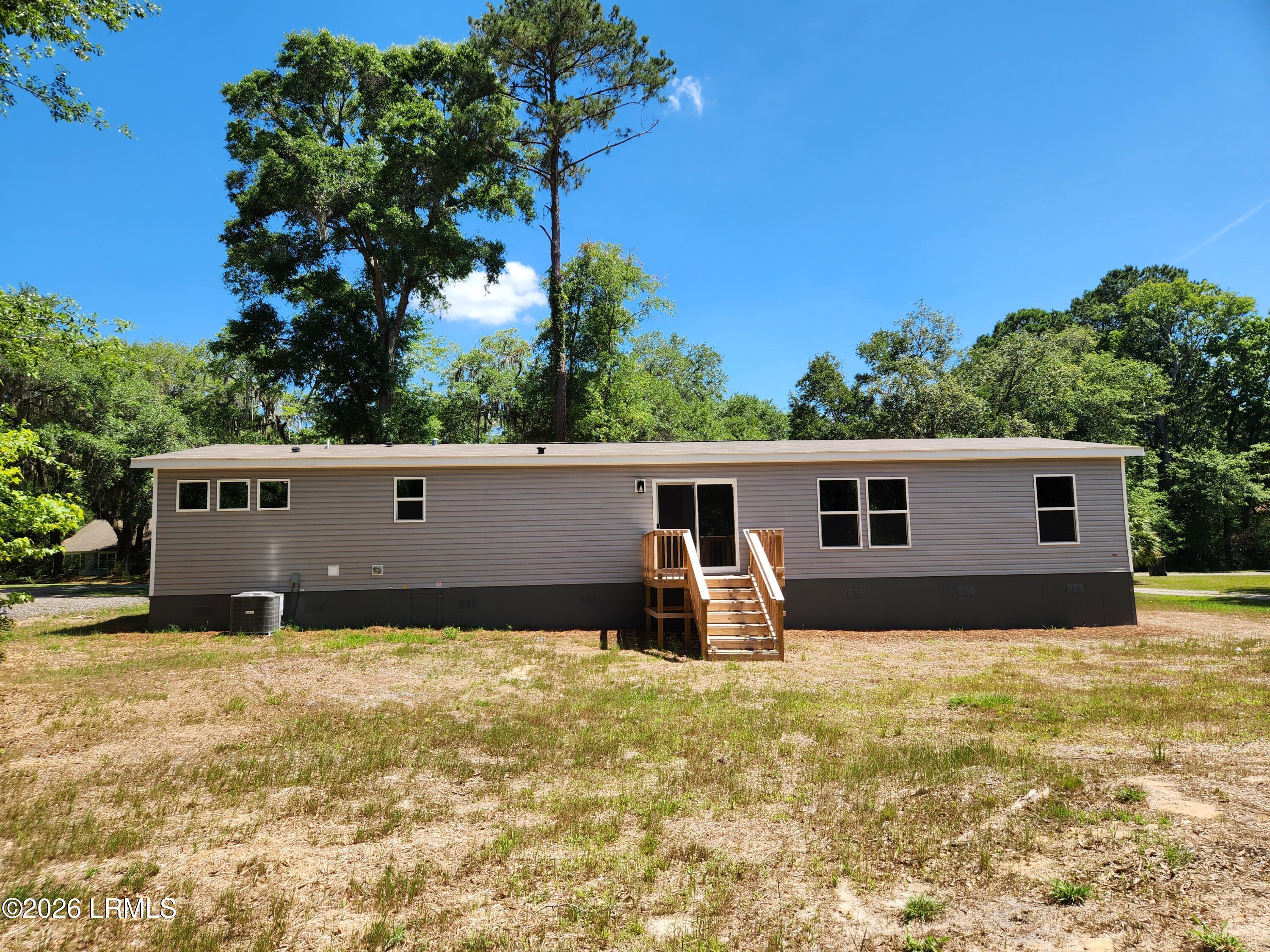 70 Fairfield Road Beaufort, SC 29907 - Photo 31 of 32 20260521_113652