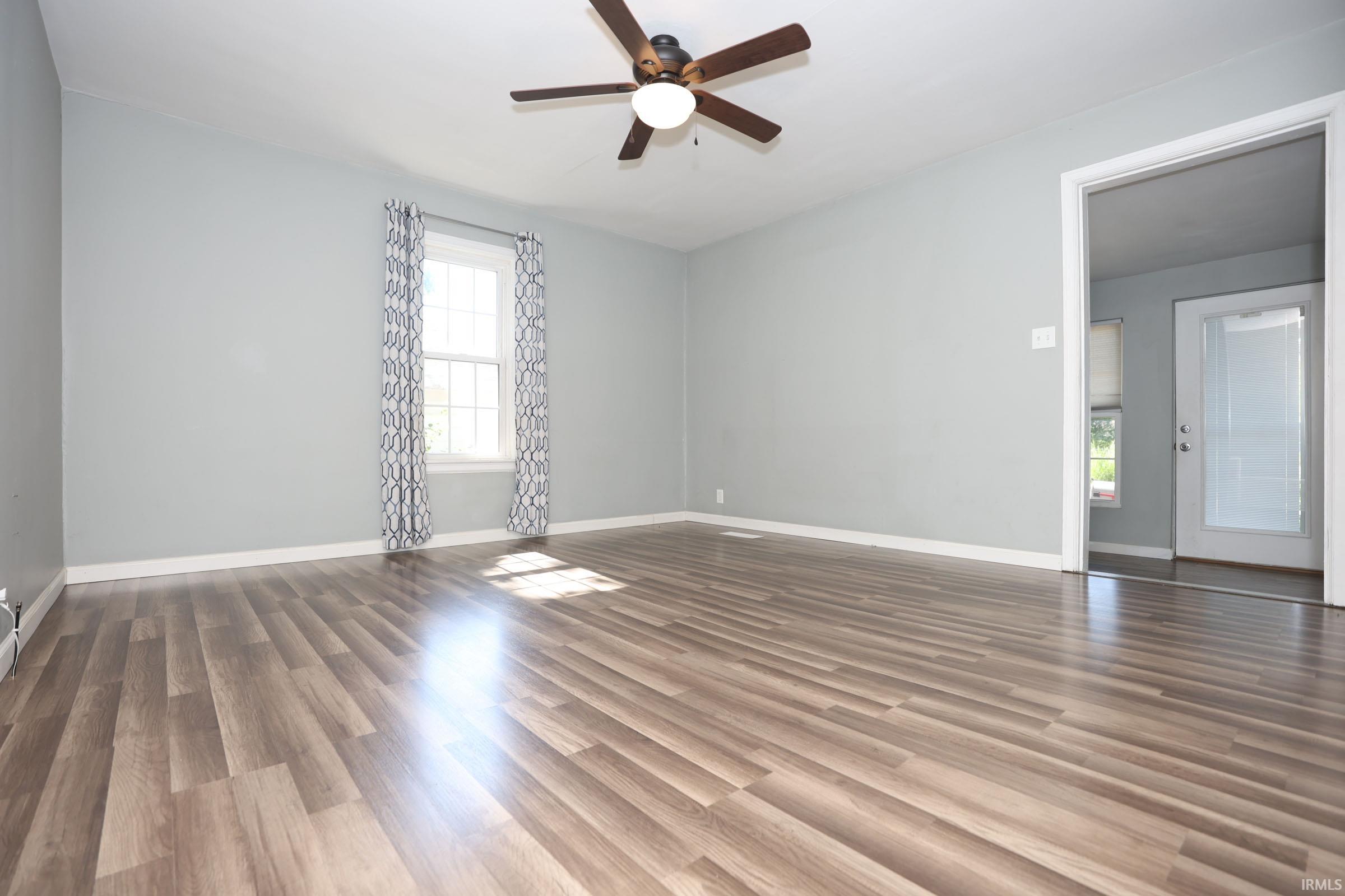 2016 East Riverside Drive Evansville, IN 47714 - Photo 4 of 17