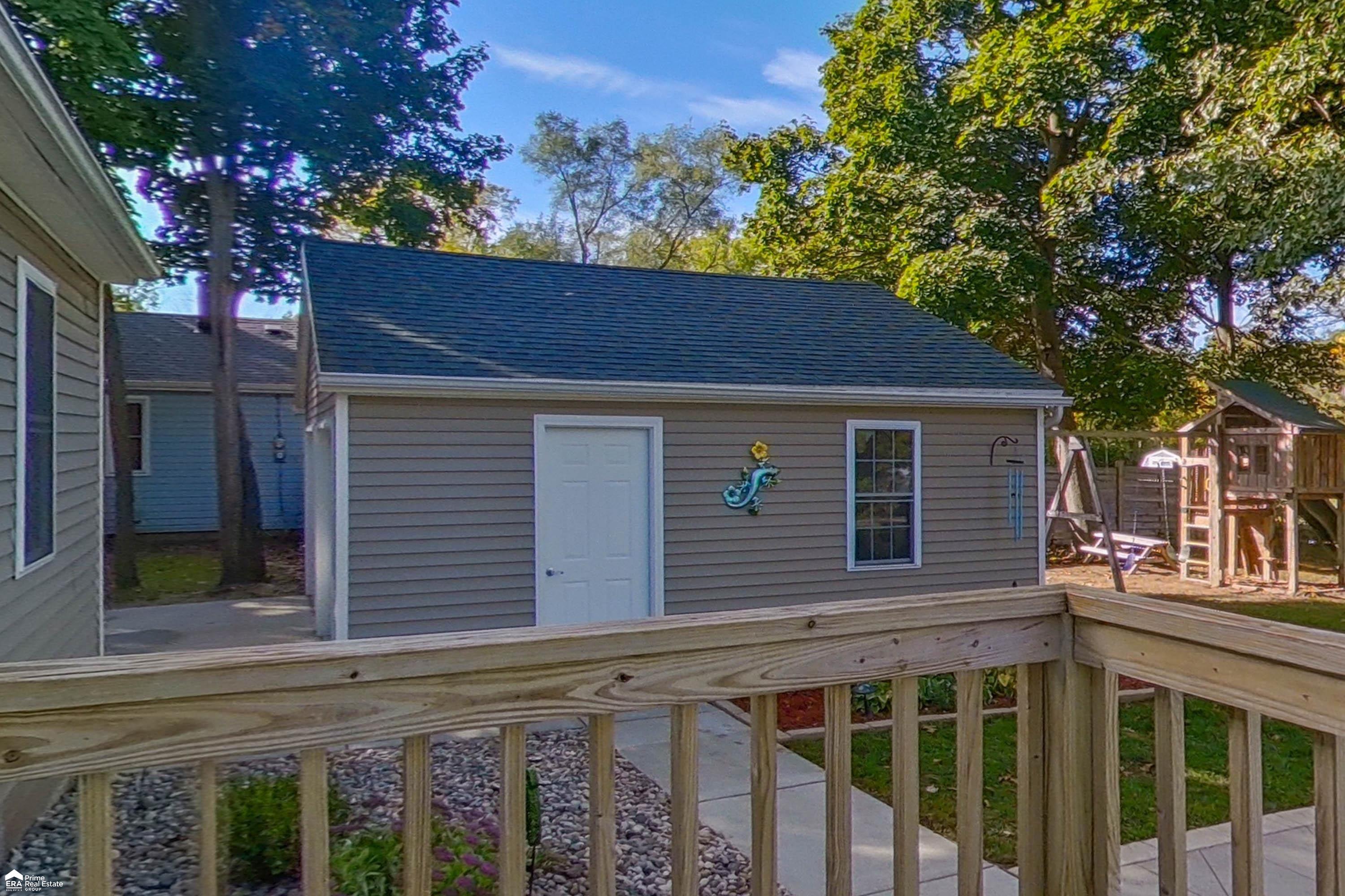 473 Deland Road Flushing, MI 48433 - Photo 52 of 52 50092080-58.JPG