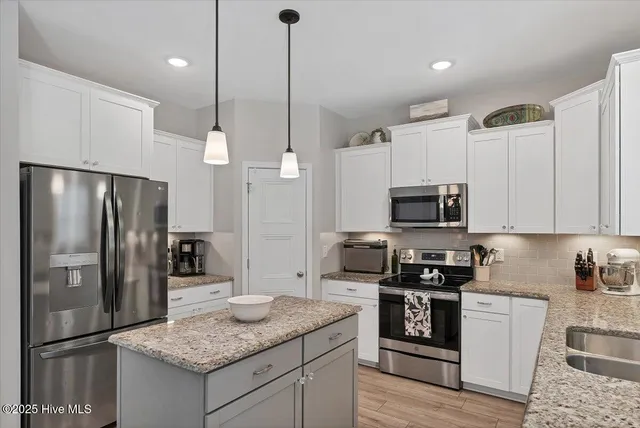 $410,000 | 1614 Redbud Court, Aberdeen, NC 28315