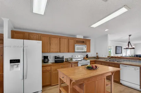 $337,000 | 2228 Southwest 83rd Avenue, Davie, FL 33324