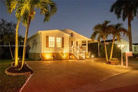 $337,000 | 2228 Southwest 83rd Avenue, Davie, FL 33324