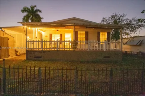 $337,000 | 2228 Southwest 83rd Avenue, Davie, FL 33324
