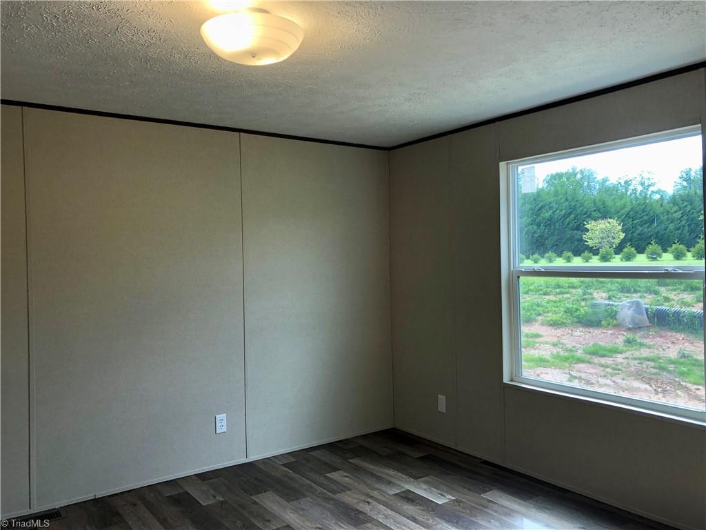 279 Melton Road Elkin, NC 28621 - Photo 10 of 17 Gallery Image 10