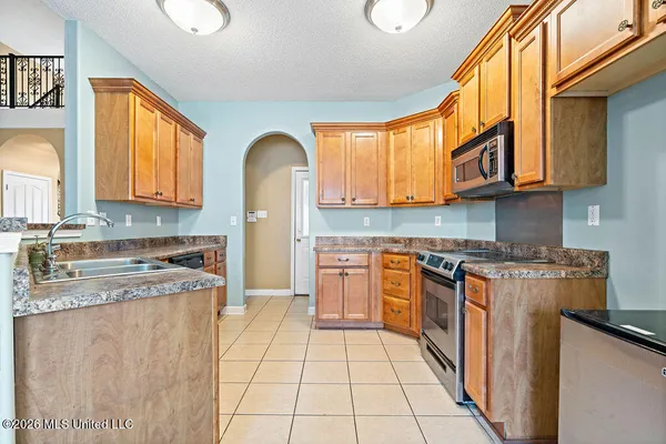 $410,000 | 6448 Skyler Road, Walls, MS 38680