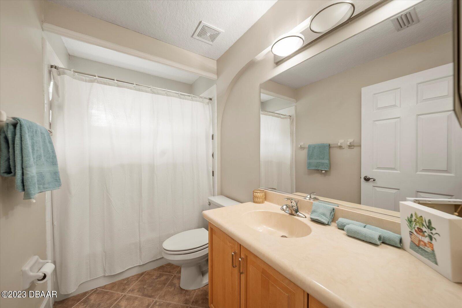 47 Coquina Ridge Way Ormond Beach, FL 32174 - Photo 30 of 51 Guest bathroom