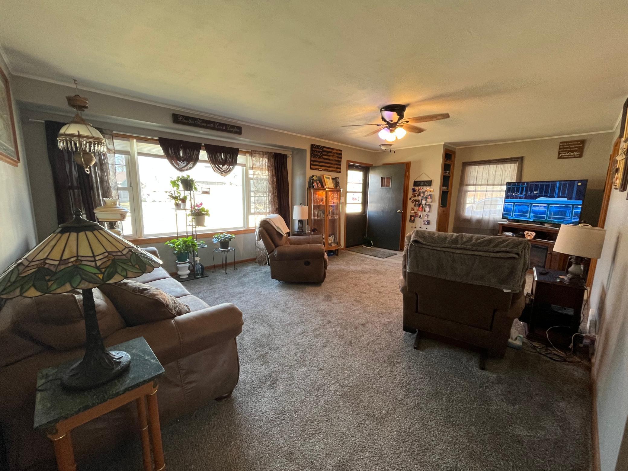 738 Center Street Tracy, MN 56175 - Photo 3 of 17